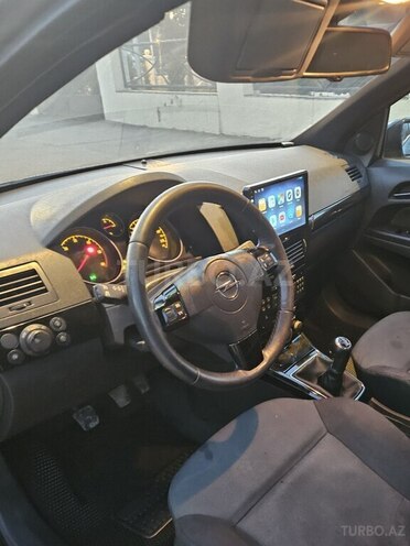 Opel Astra-12