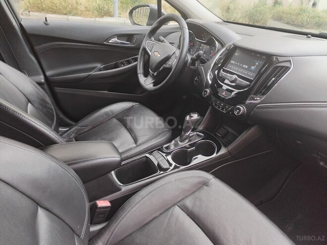 Chevrolet Cruze-19