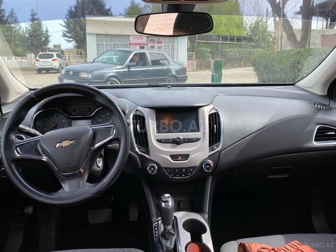 Chevrolet Cruze-9