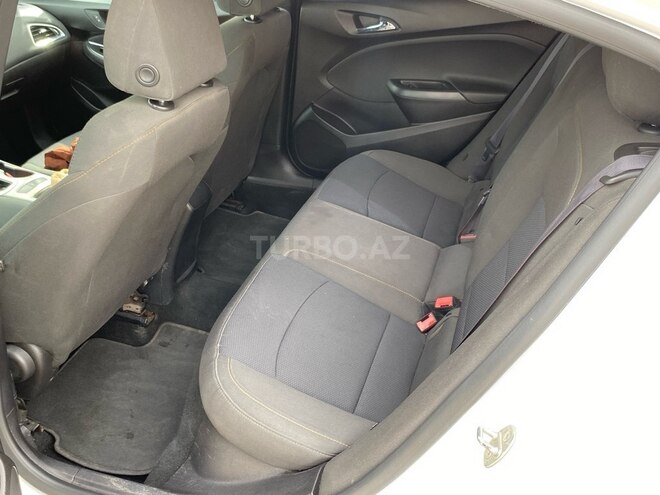 Chevrolet Cruze-10
