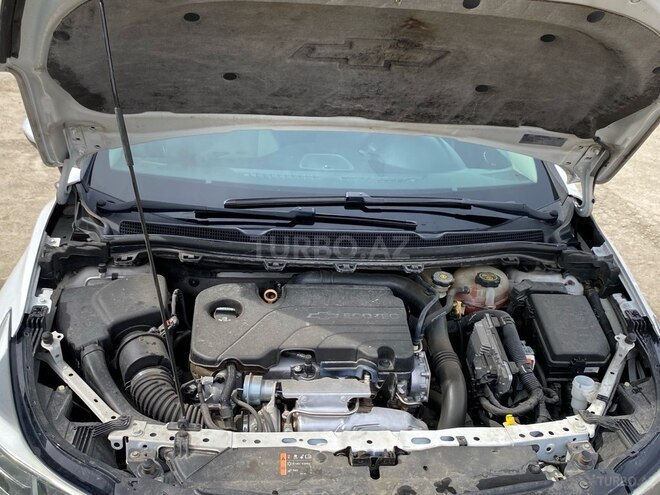 Chevrolet Cruze-11