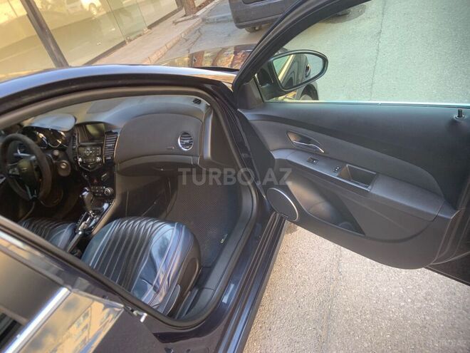 Chevrolet Cruze-10