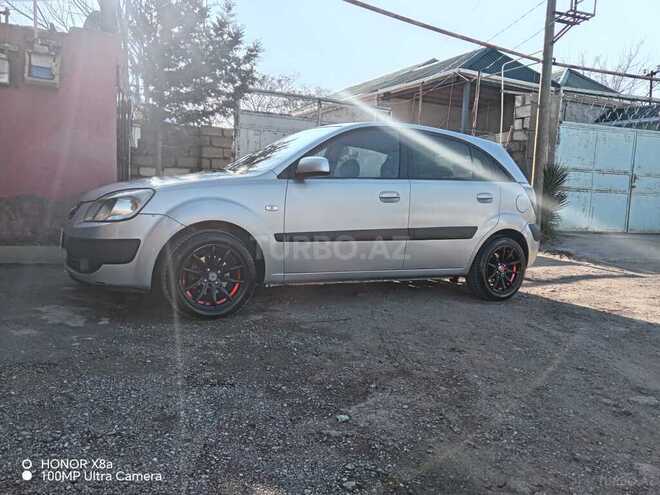 Kia Rio-12