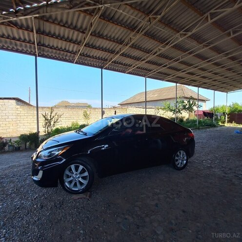 Hyundai Accent-9
