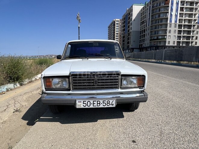 LADA (VAZ) 2107-1