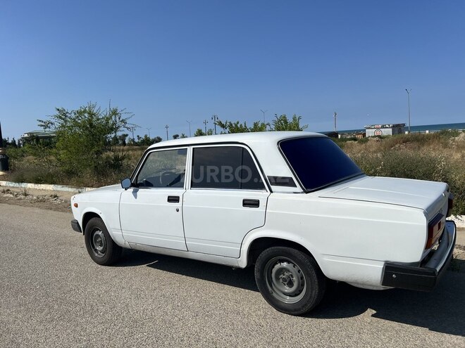LADA (VAZ) 2107-2