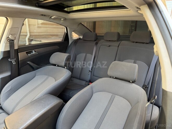 Hyundai Sonata-13
