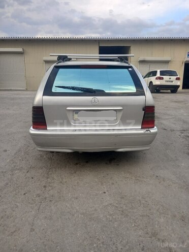 Mercedes E 250-2