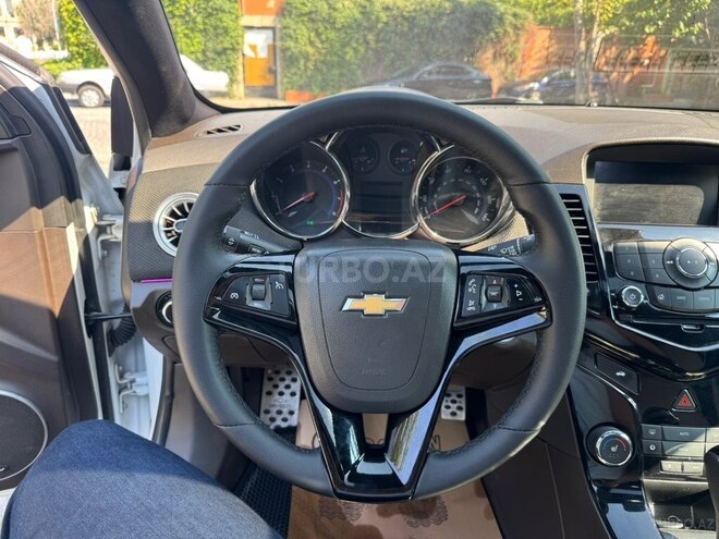 Chevrolet Cruze-14