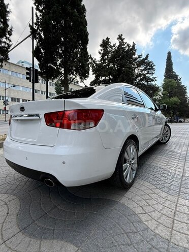 Kia Cerato-5