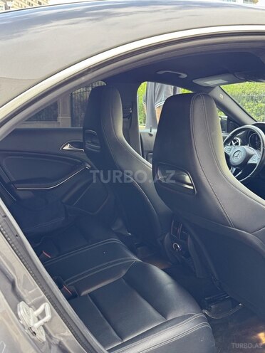 Mercedes CLA 250-9