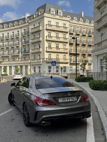 Mercedes CLA 250-3