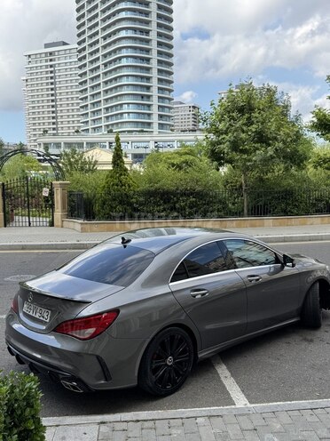 Mercedes CLA 250-5