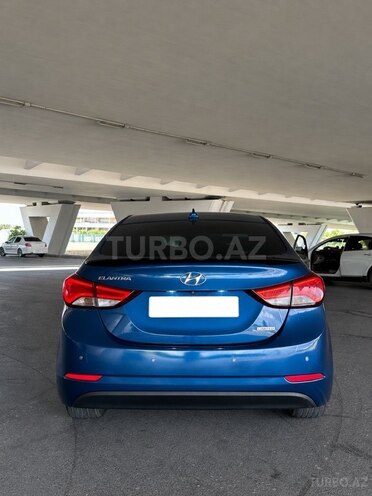 Hyundai Elantra-2