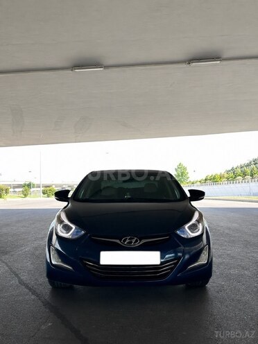 Hyundai Elantra-1