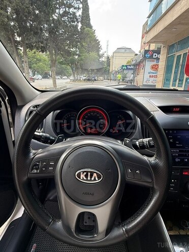 Kia Cerato-9