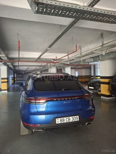 Porsche Macan-5