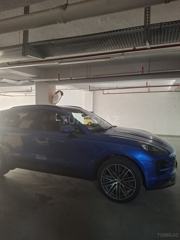 Porsche Macan-4