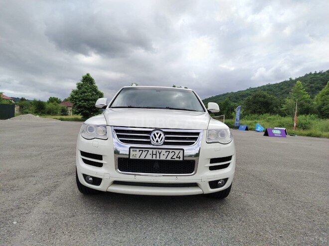Volkswagen Touareg-1