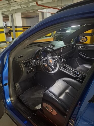 Porsche Macan-9