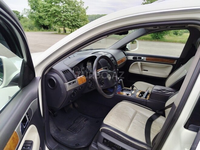 Volkswagen Touareg-8