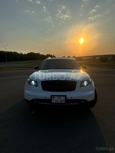 Infiniti FX35-1
