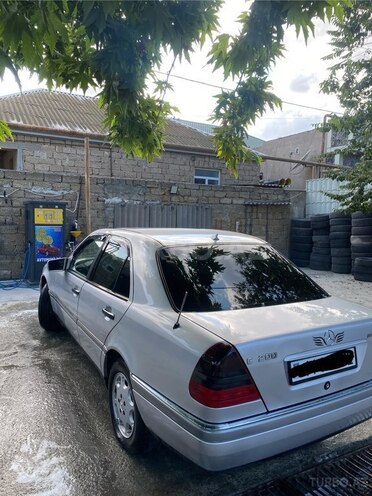 Mercedes C 180-6