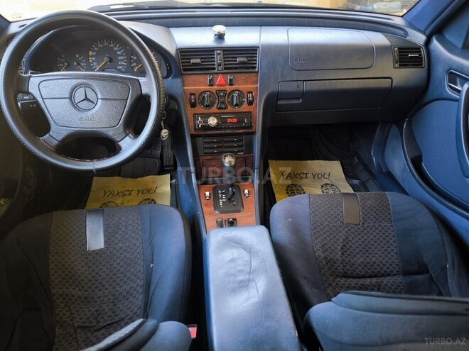 Mercedes C 180-7