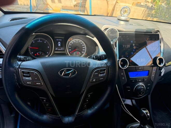 Hyundai Santa Fe-5