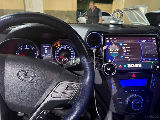 Hyundai Santa Fe-15