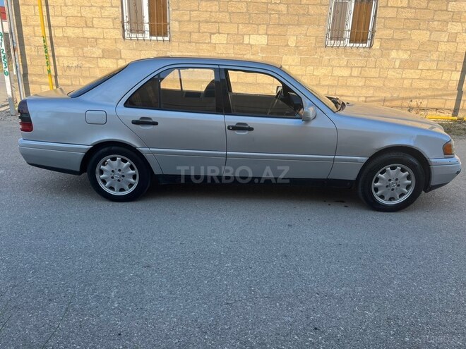 Mercedes C 180-7