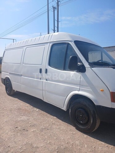 Ford Transit-3