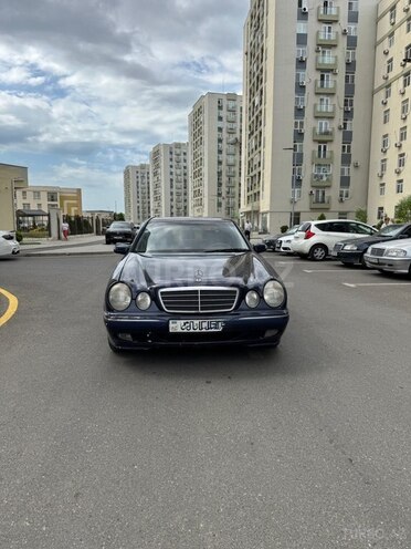 Mercedes E 220-2