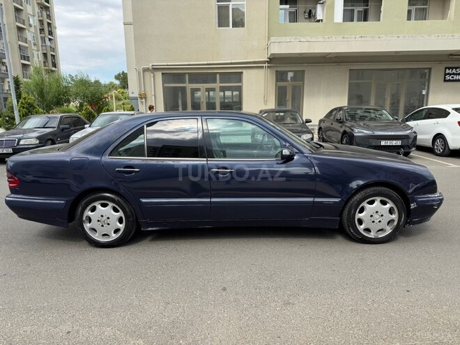 Mercedes E 220-5