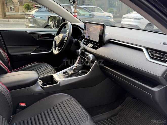 Toyota RAV4-7