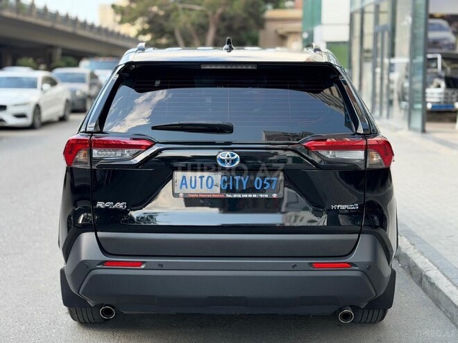 Toyota RAV4-4