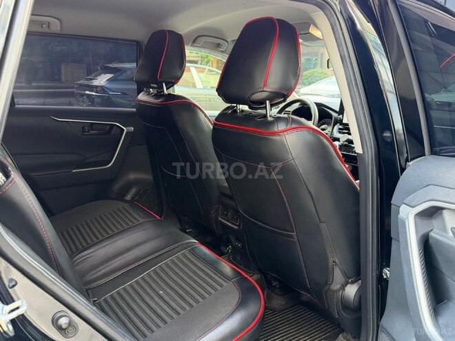 Toyota RAV4-14
