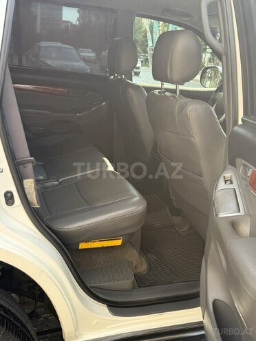 Toyota Land Cruiser Prado-15