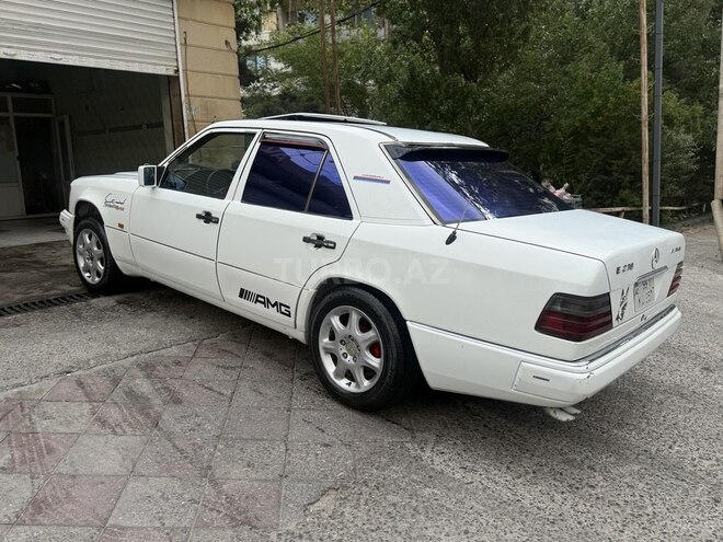 Mercedes E 250-3