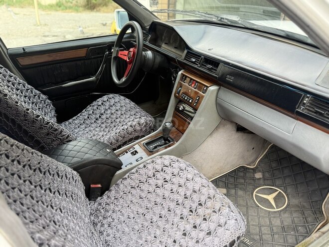 Mercedes E 250-9