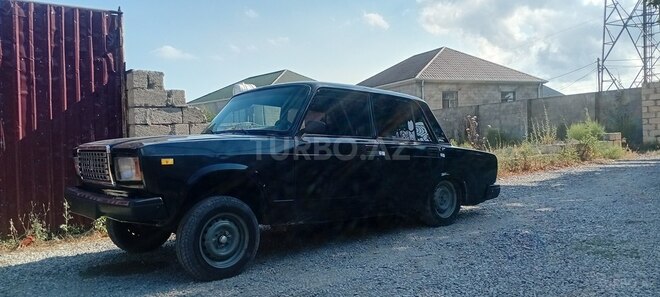 LADA (VAZ) 2107-2