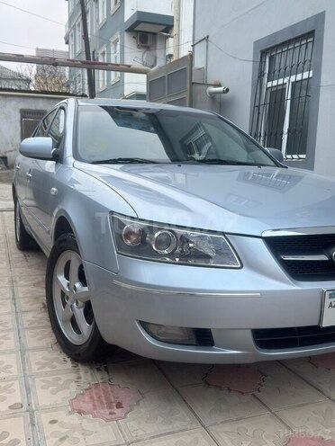 Hyundai Sonata-1