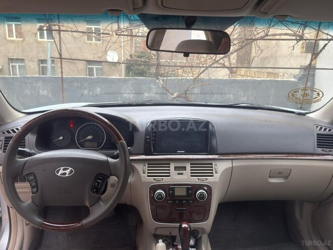 Hyundai Sonata-5