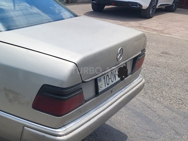 Mercedes 200 D-3