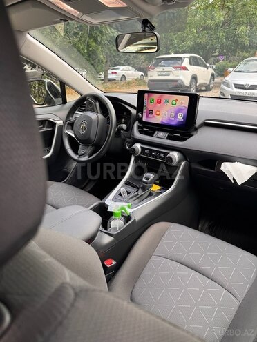 Toyota RAV4-5