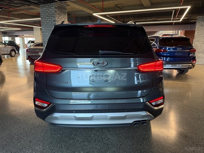 Hyundai Santa Fe-5