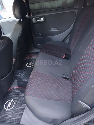 Opel Corsa-4