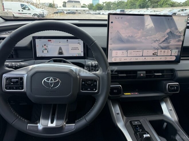 Toyota RAV4-16