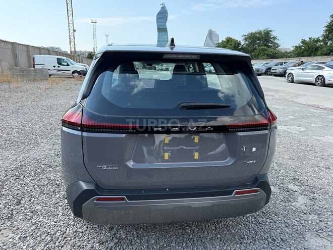 Toyota RAV4-6