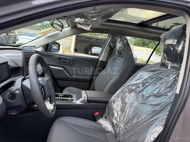 Toyota RAV4-15